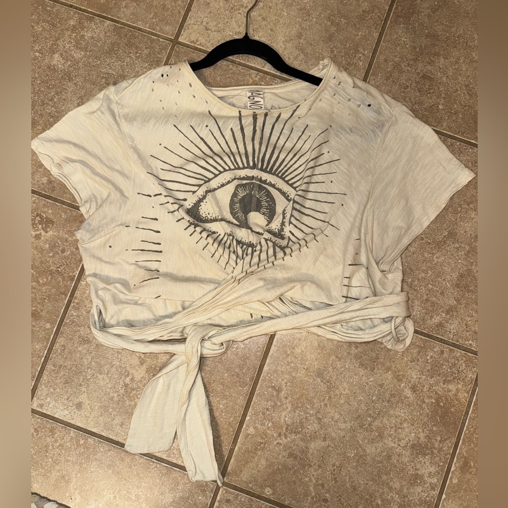 Magnolia Pearl Eye of Providence Tawney Wrap Tee - Picture 5 of 7